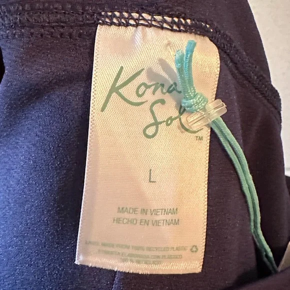 Swimsuit - Picture 6 of 6